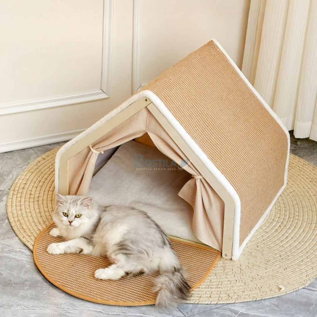 Nordisk kattvilla med Stilren design och Inbyggd Klösbräda